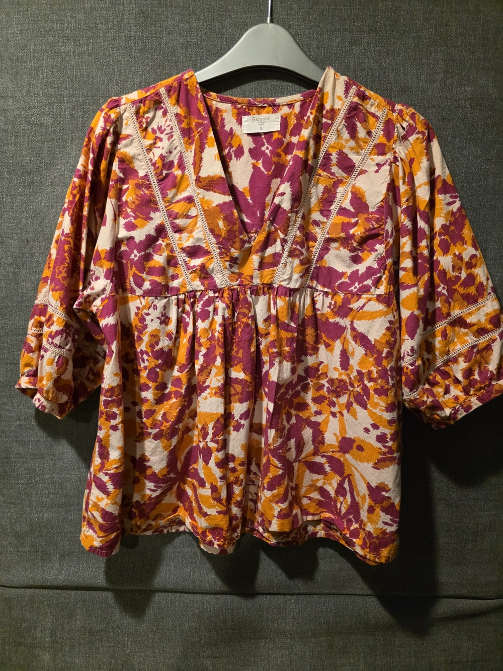 Garance Floral Split-Neck Top in Magenta & Orange Size XL PTP 21in Length 22 In